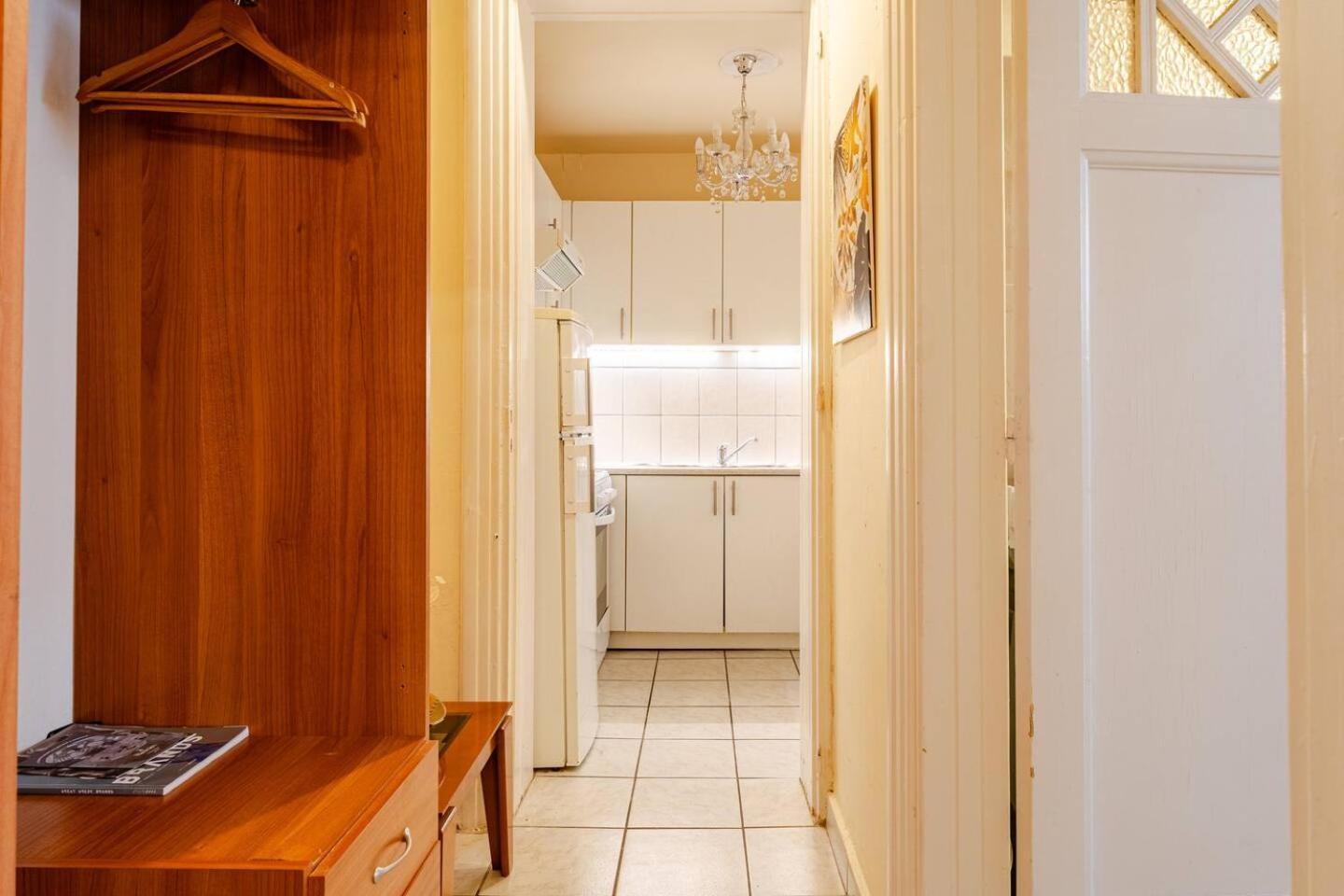 John'S Athenian Beauty 45M2 , Metro 7' Apartment Ngoại thất bức ảnh